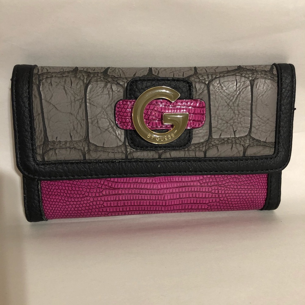 Guess wallet